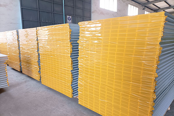 彩钢夹心板在装置的过程中必要把稳哪些问题？